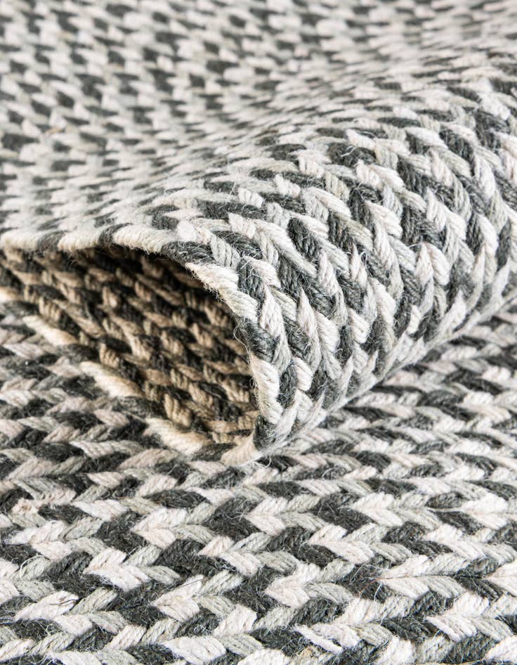 Detail image of  2' x 3' 1  Hand Tweed Braided Jute Oval Rug