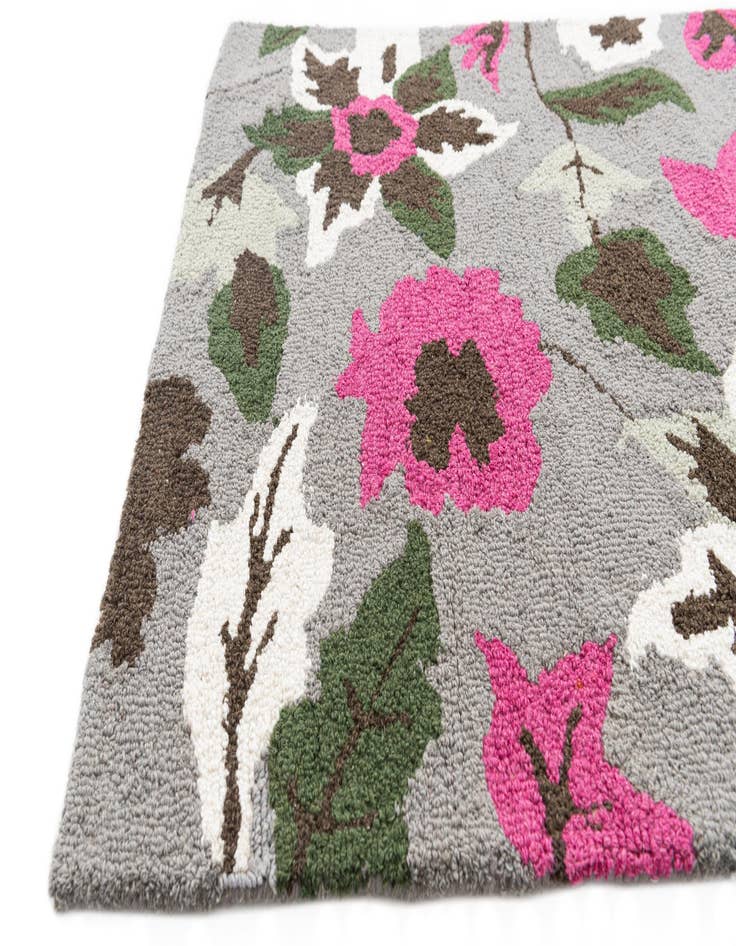 Detail image of  3' 1 x 5' Agra Rug