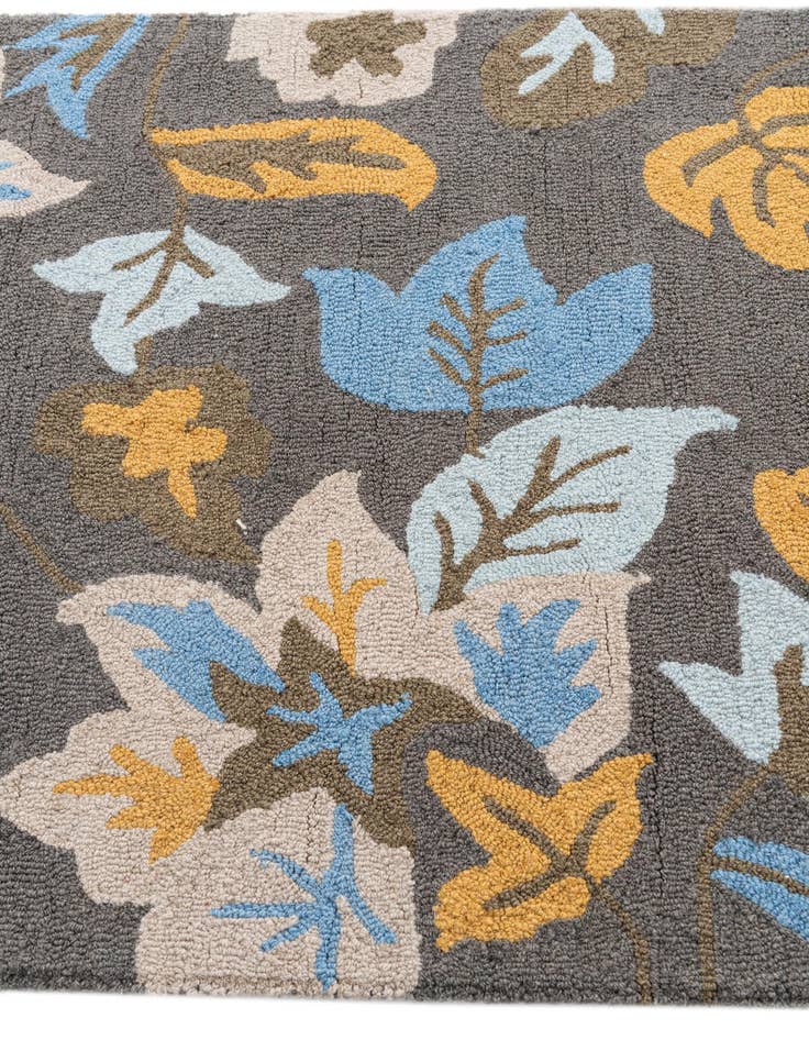 Detail image of  3' x 5' Agra Rug