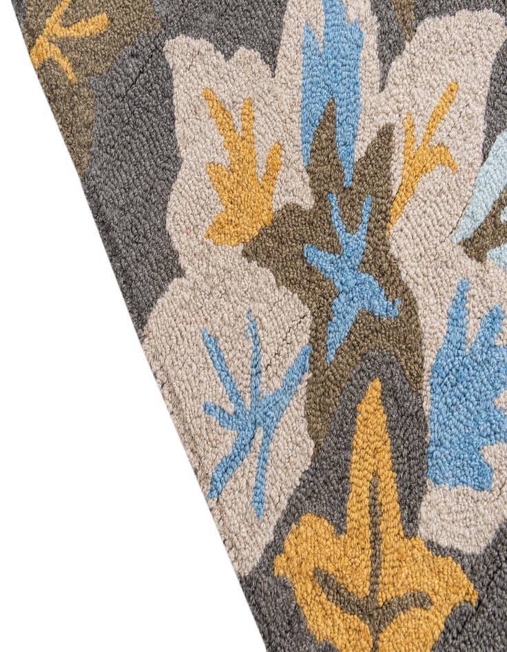 Detail image of  3' x 5' Agra Rug