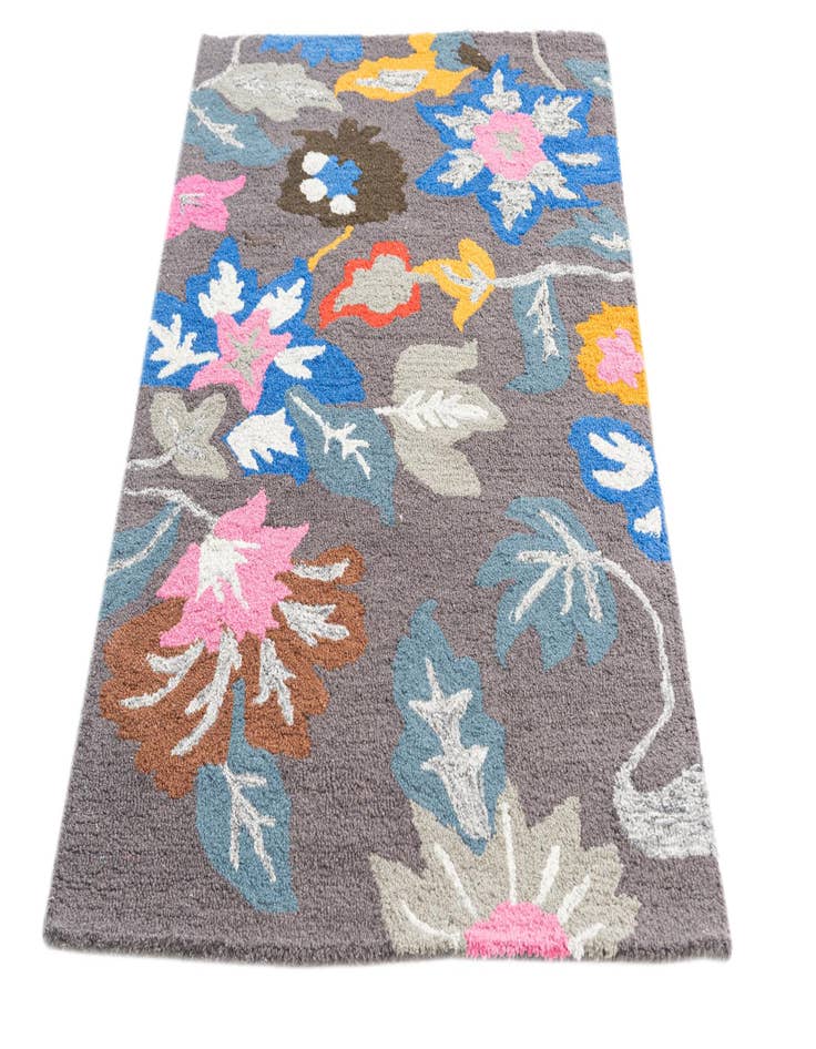 Detail image of  3' 1 x 5' Agra Rug