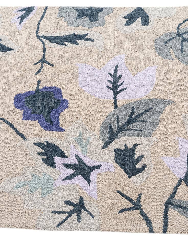 Detail image of  3' x 5' Agra Rug