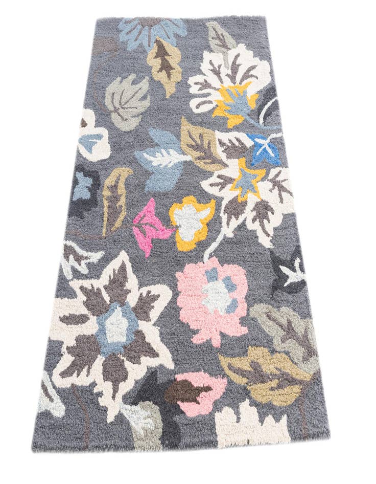 Detail image of  3' 1 x 5' Agra Rug