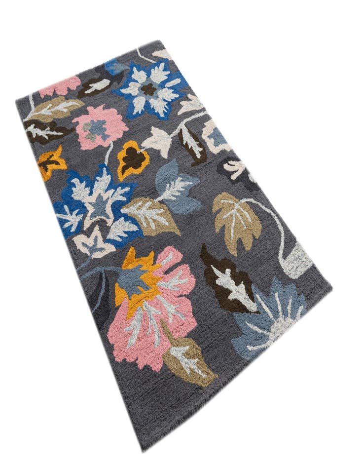 Detail image of  3' 1 x 5' Agra Rug