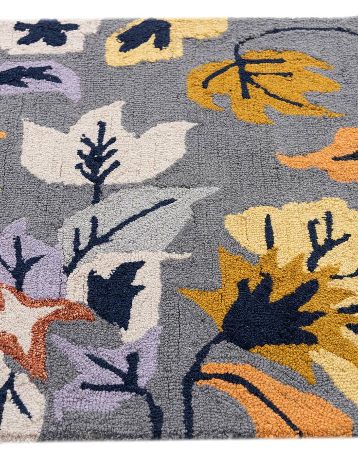 Detail image of  3' 1 x 4' 10 Agra Rug
