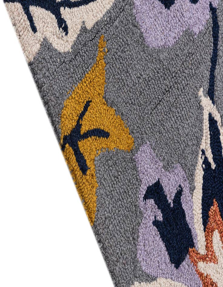 Detail image of  3' 1 x 4' 10 Agra Rug