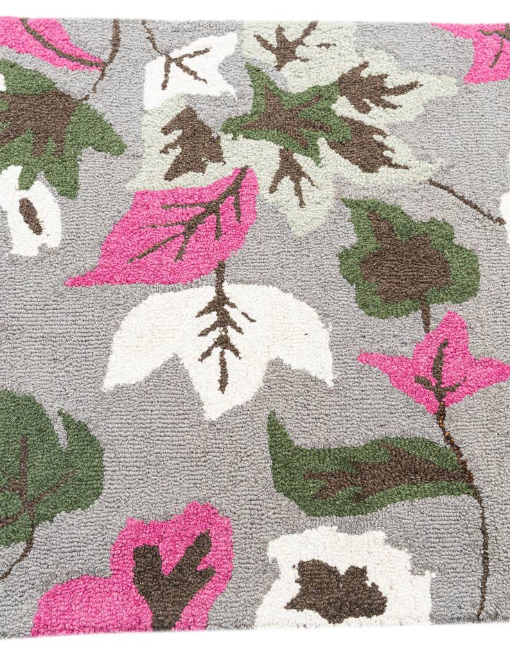 Detail image of  3' x 5' Agra Rug