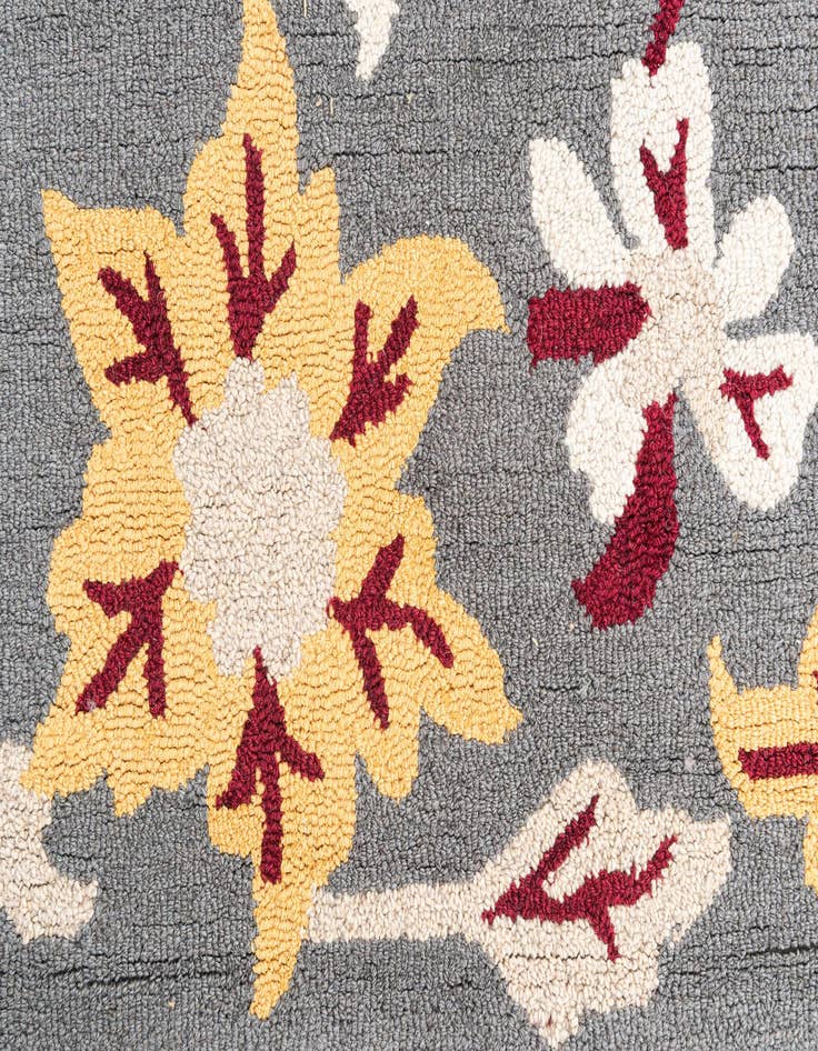 Detail image of  3' x 4' 10 Agra Rug