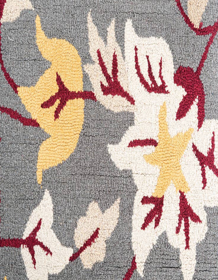 Detail image of  3' x 4' 10 Agra Rug