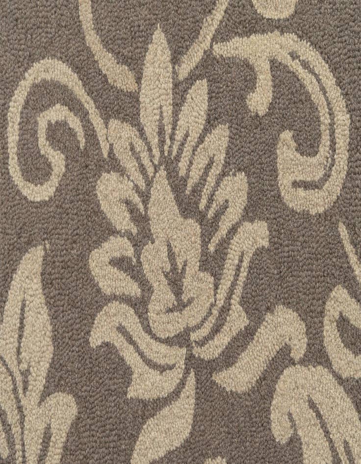 Detail image of  5' 1 x 8' Agra Rug