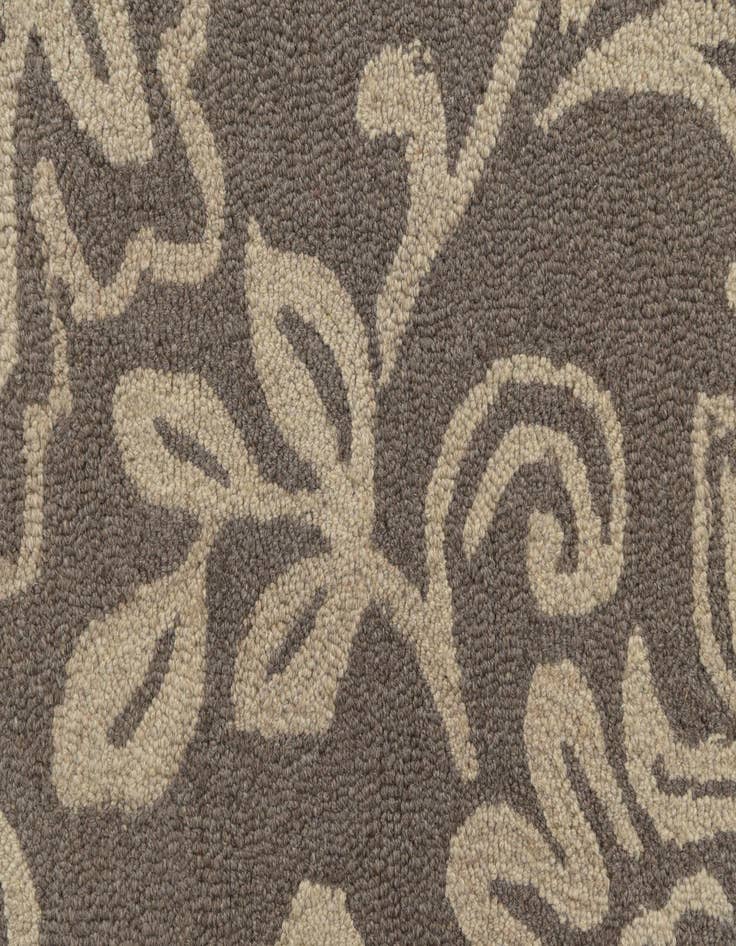 Detail image of  5' 1 x 8' Agra Rug