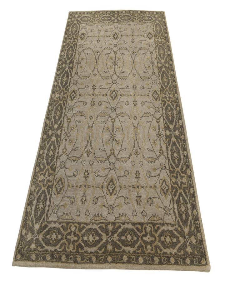 Detail image of  5' x 7' 5 Agra Rug