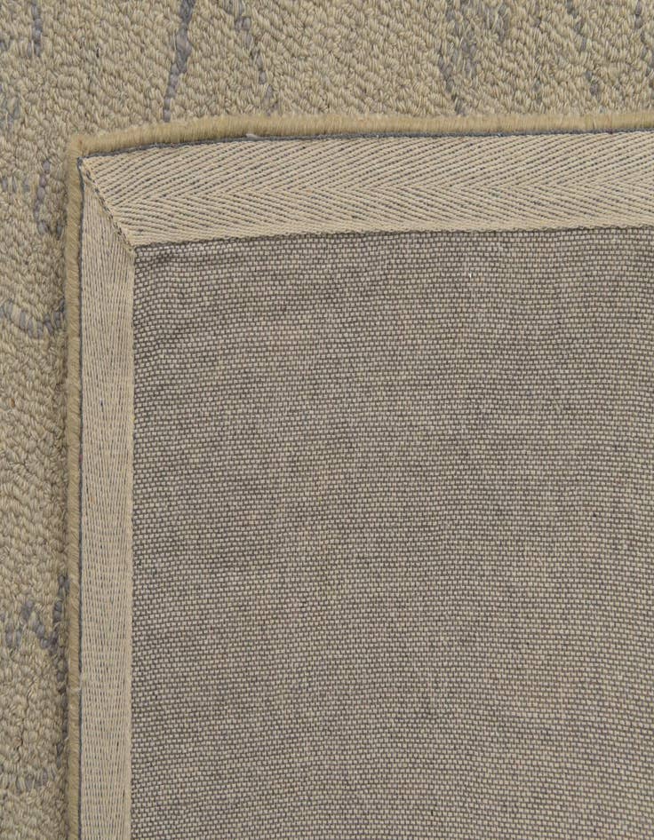 Detail image of  5' x 7' 10 Agra Rug