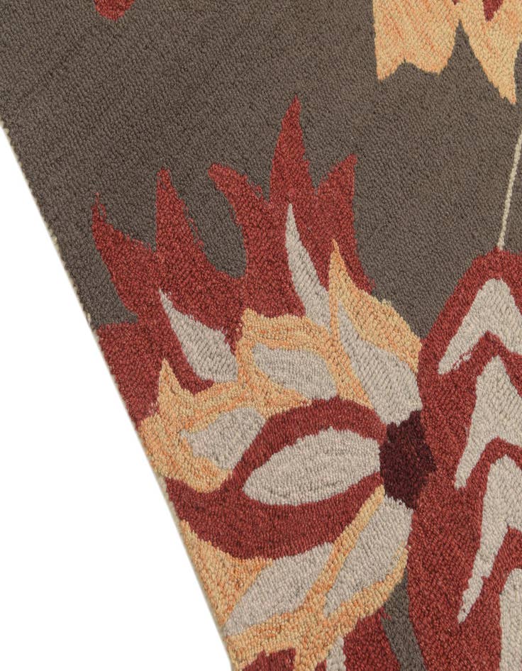 Detail image of  5' 1 x 8' 1 Agra Rug