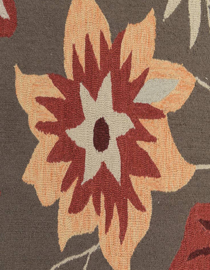 Detail image of  5' 1 x 8' 1 Agra Rug
