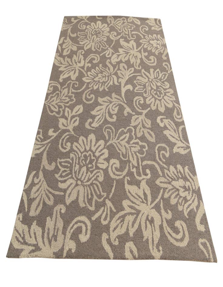 Detail image of  5' 1 x 8' Agra Rug