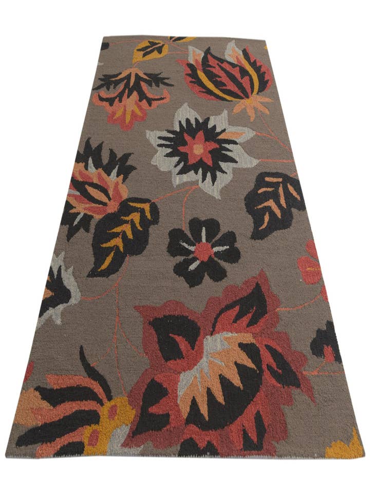 Detail image of  5' 1 x 8' 1 Agra Wool Rug