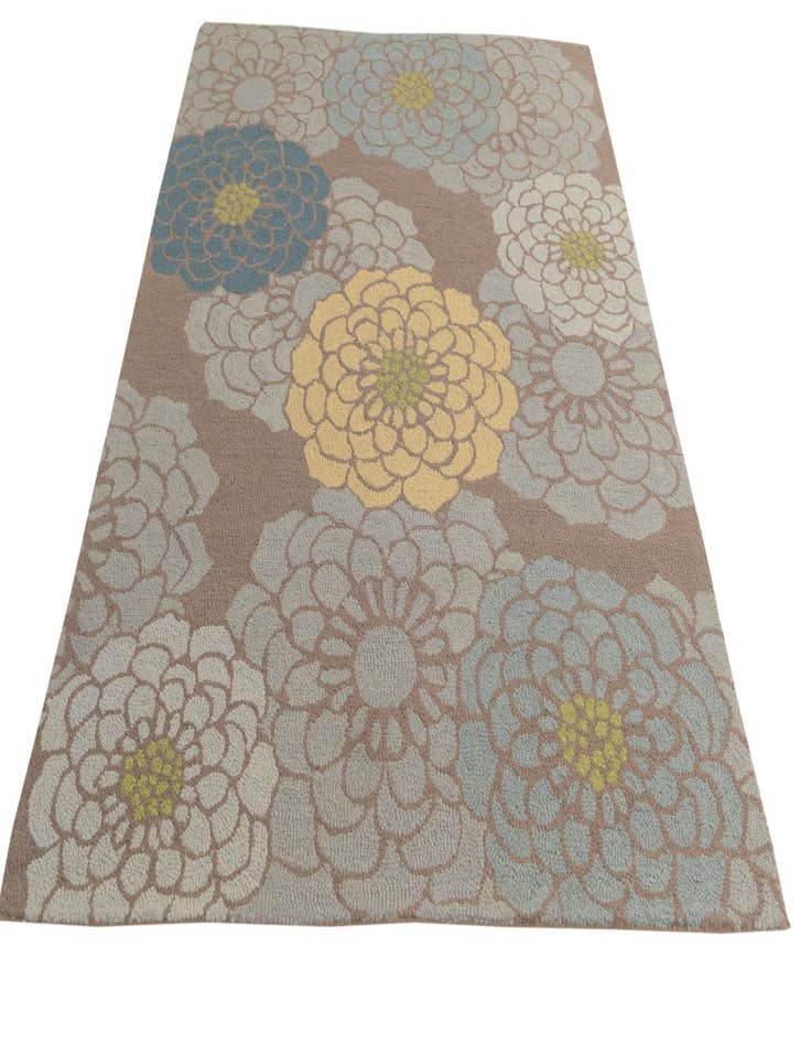 Detail image of  5' x 7' Agra Wool Rug