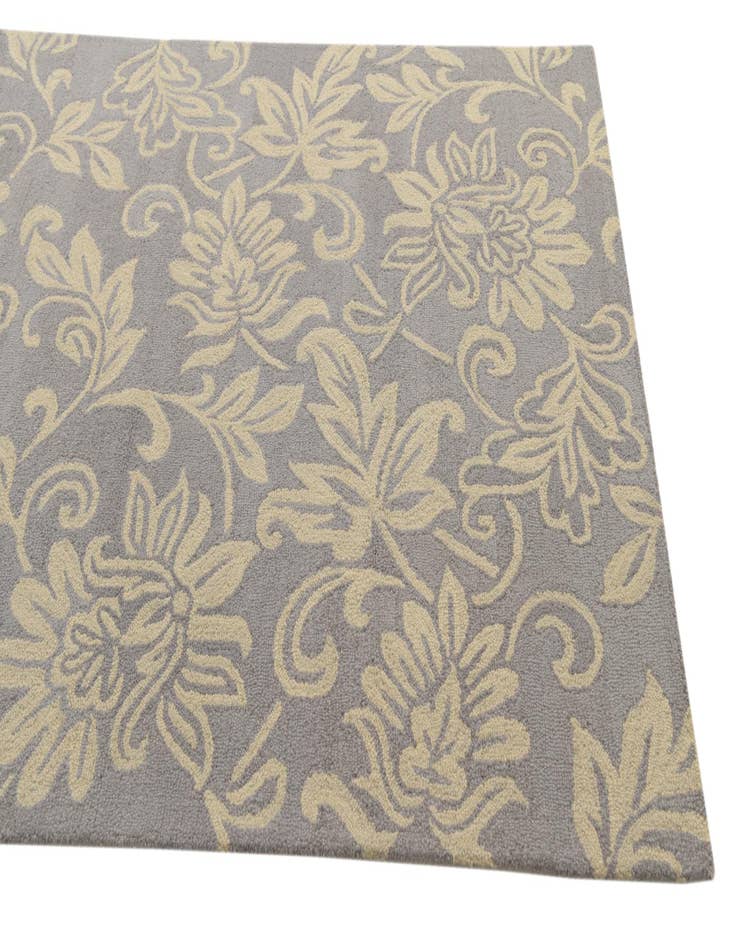 Detail image of  5' x 8' Agra Wool Rug