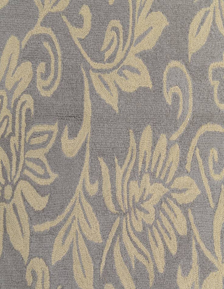 Detail image of  5' x 8' Agra Wool Rug