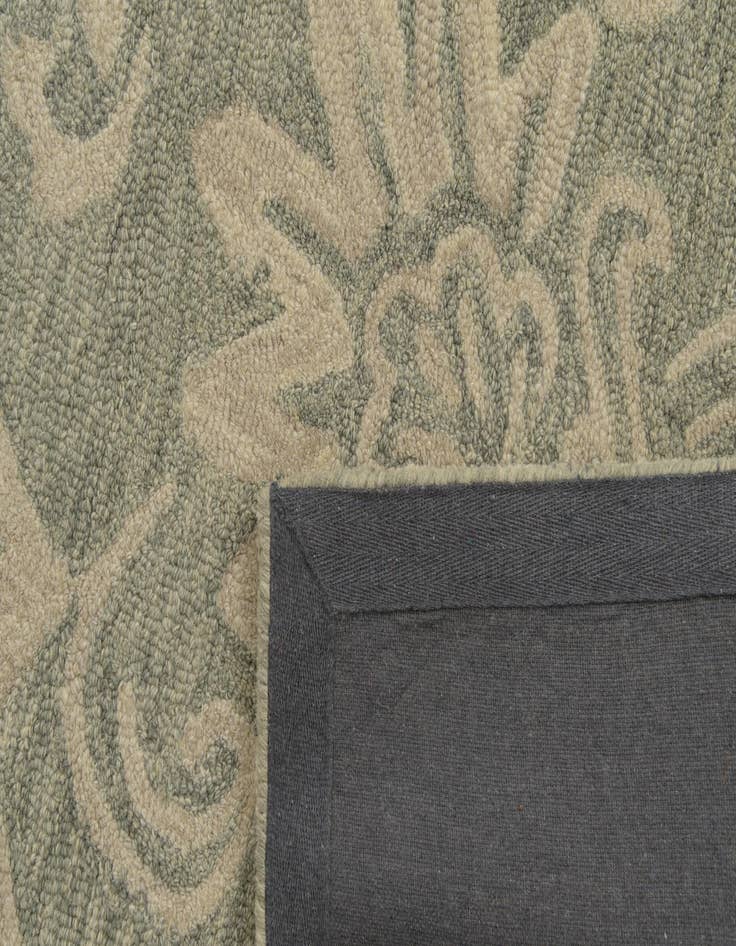 Detail image of  5' x 8' Agra Wool Rug