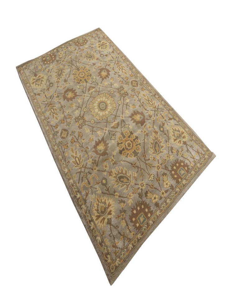 Detail image of  5' 1 x 8' Agra Wool Rug