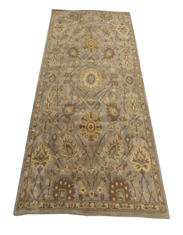 Detail image of  5' 1 x 8' Agra Wool Rug