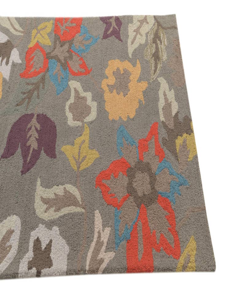 Detail image of  4' x 6' Agra Wool Rug