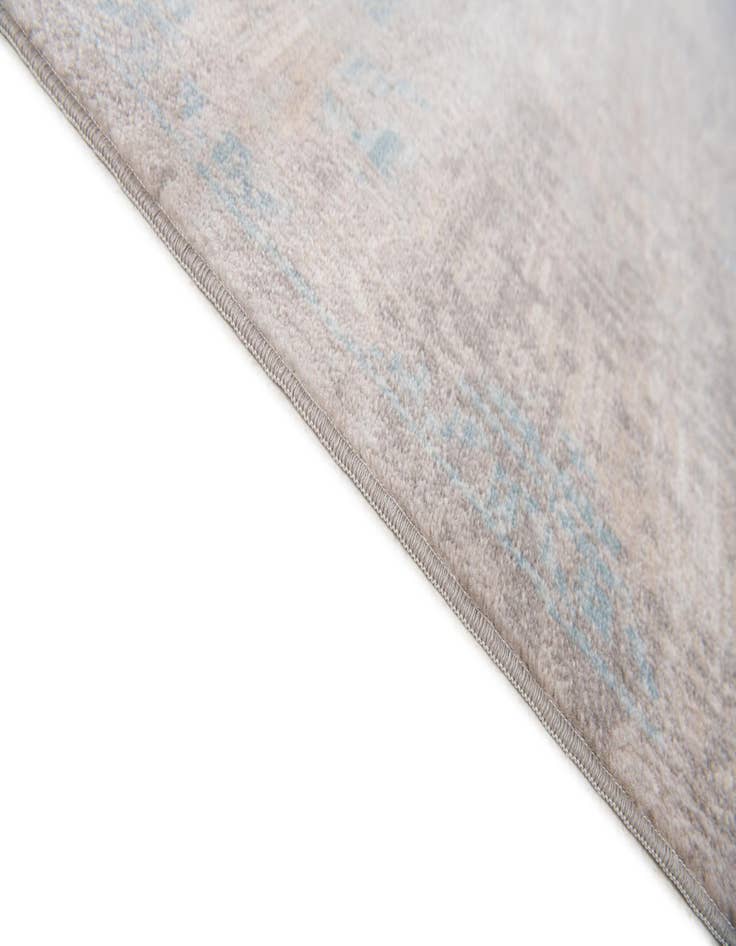 Detail image of  4' 10 x 8' Alexis Rug