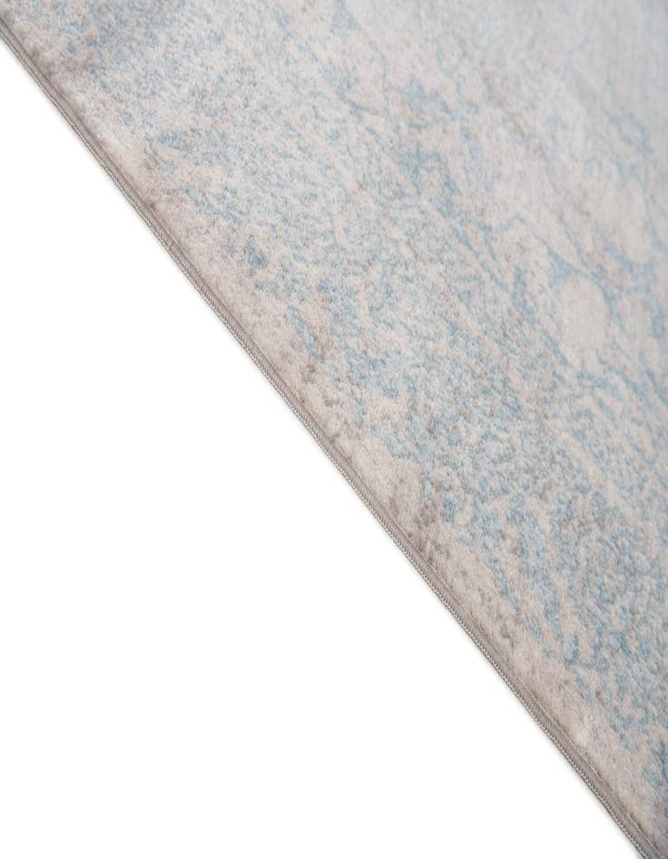 Detail image of  4' 10 x 8' Alexis Rug