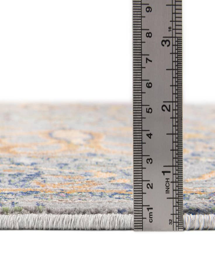 Detail image of  4' x 6' Alexis Rug