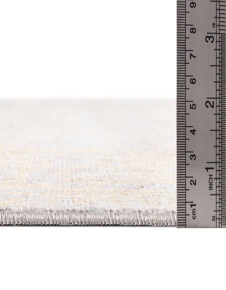 Detail image of  4' x 6' Alexis Rug