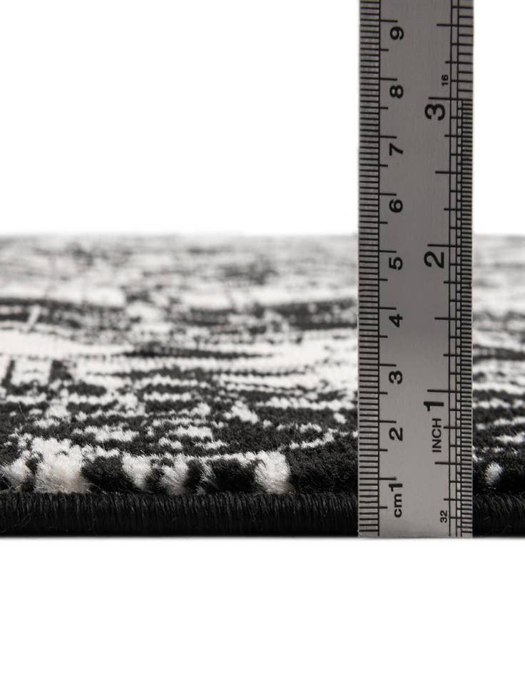 Detail image of  7' 9 x 10' Alexis Rug