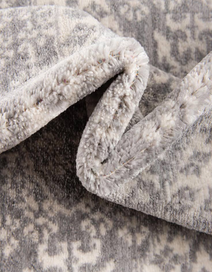 Detail image of  4' x 6' Alexis Rug