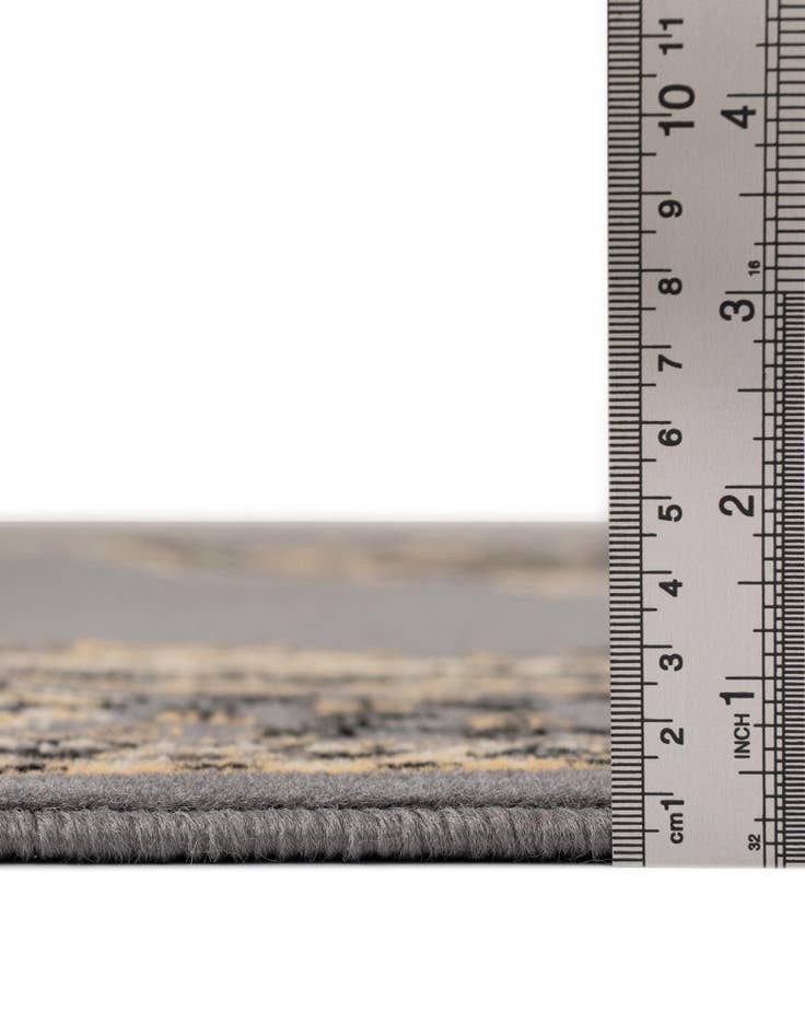 Detail image of  2' x 3' Amaya Rug