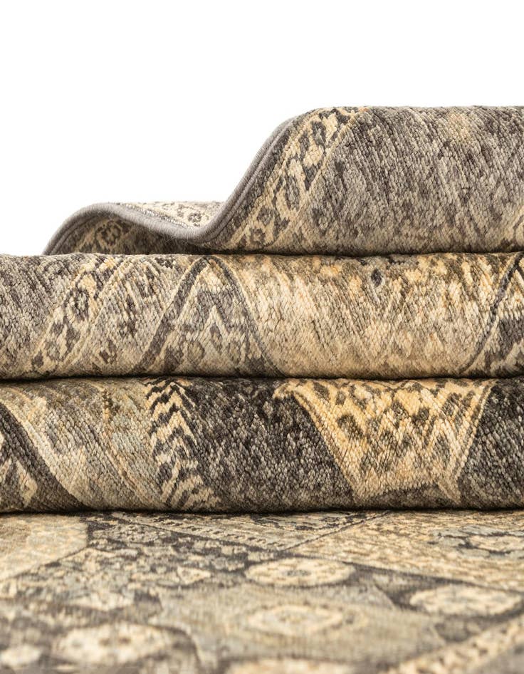 Detail image of  3' 11 x 5' 9  Hand Knotted Amina Rug