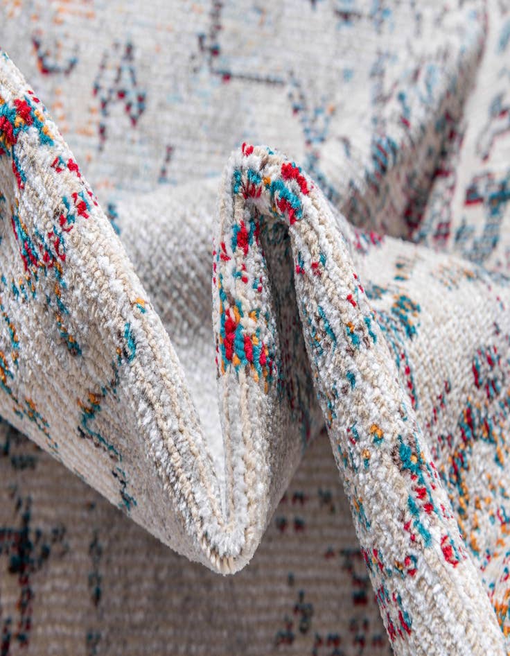 Detail image of  9' x 12' 2 Amulet Rug