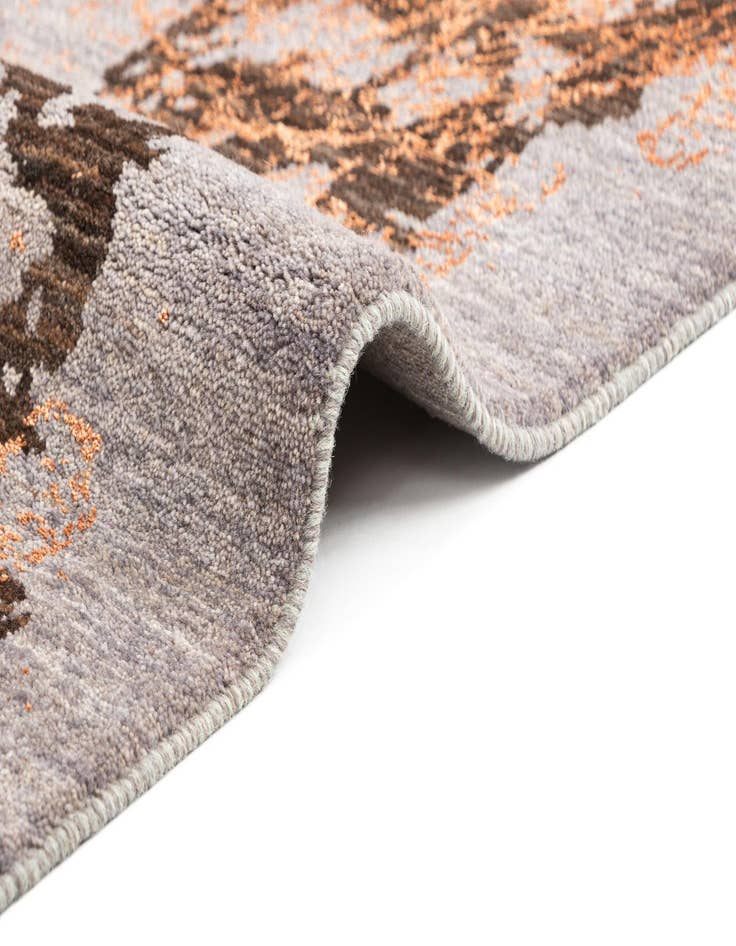 Detail image of  5' 5 x 7' 7  Hand Knotted Anar Rug