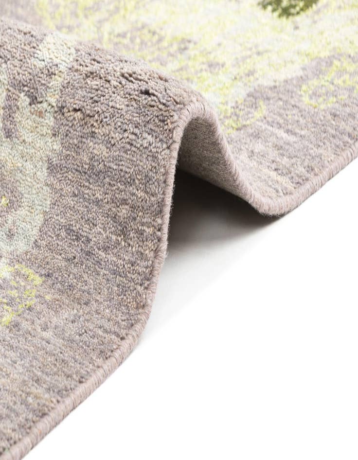 Detail image of  5' 3 x 7' 10  Hand Knotted Anar Rug