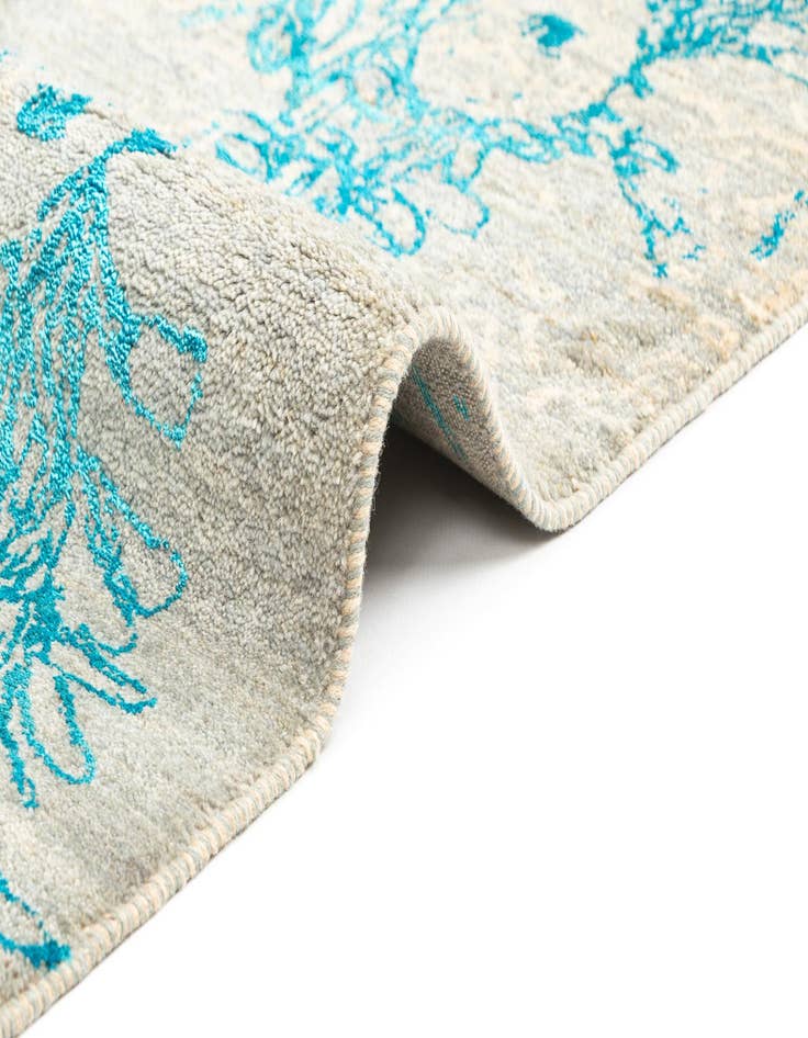 Detail image of  6' 9 x 9' 3  Hand Knotted Anar Rug