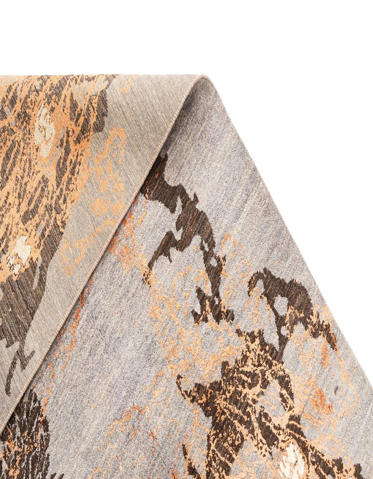 Detail image of  6' 6 x 9' 11  Hand Knotted Anar Rug