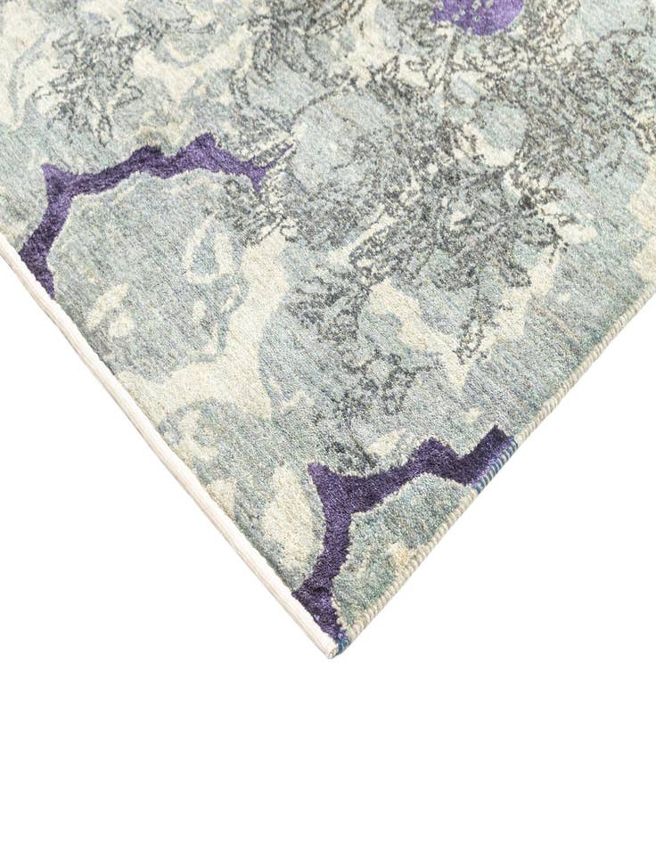 Detail image of  6' 4 x 9' 9  Hand Knotted Anar Rug