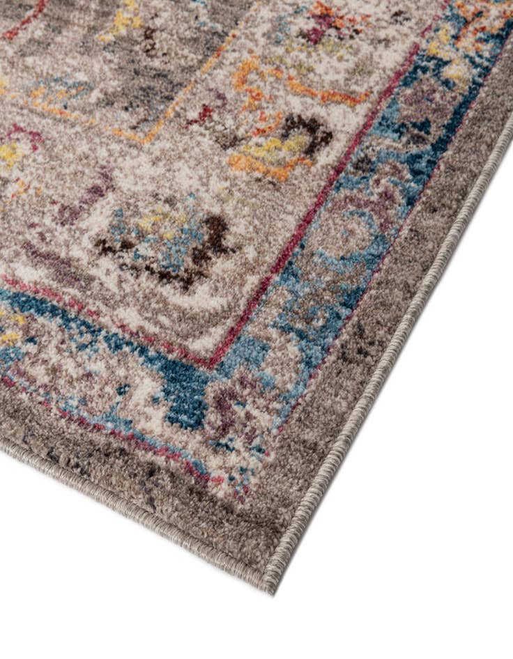 Detail image of  6' 7 x 9' 10 Andromeda Rug