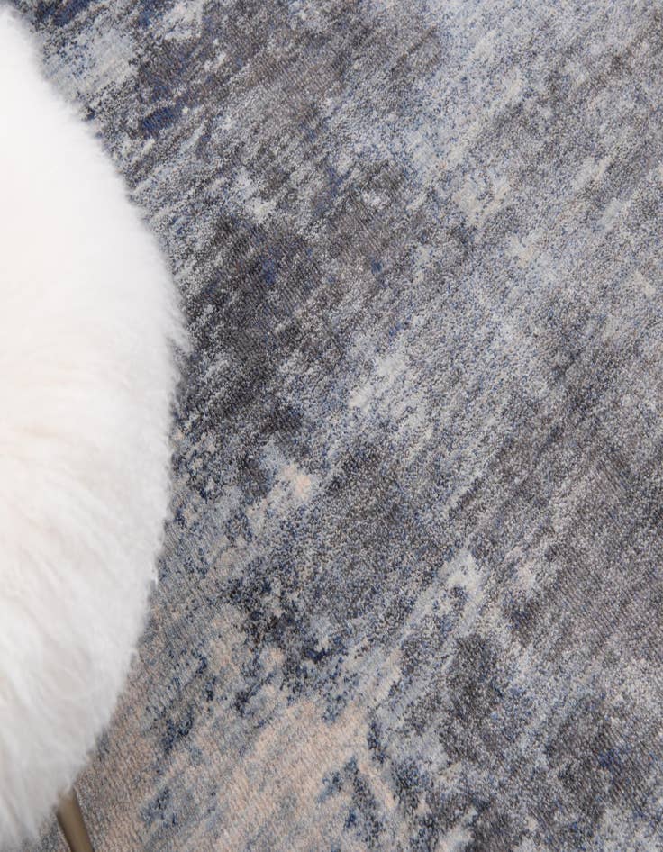 Detail image of  8' x 10' Apollo Rug