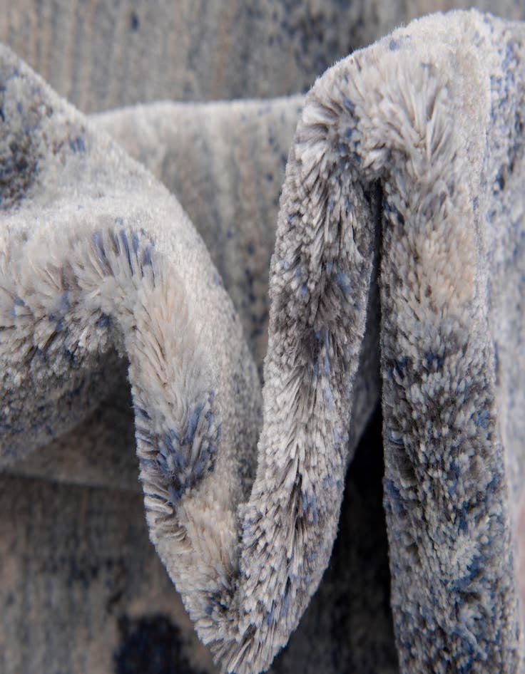 Detail image of  8' x 10' Apollo Rug