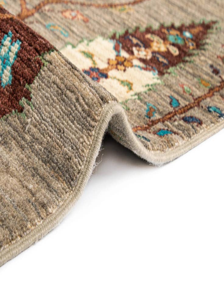 Detail image of 5' 8 x 7' 7 Ariana Wool Rug