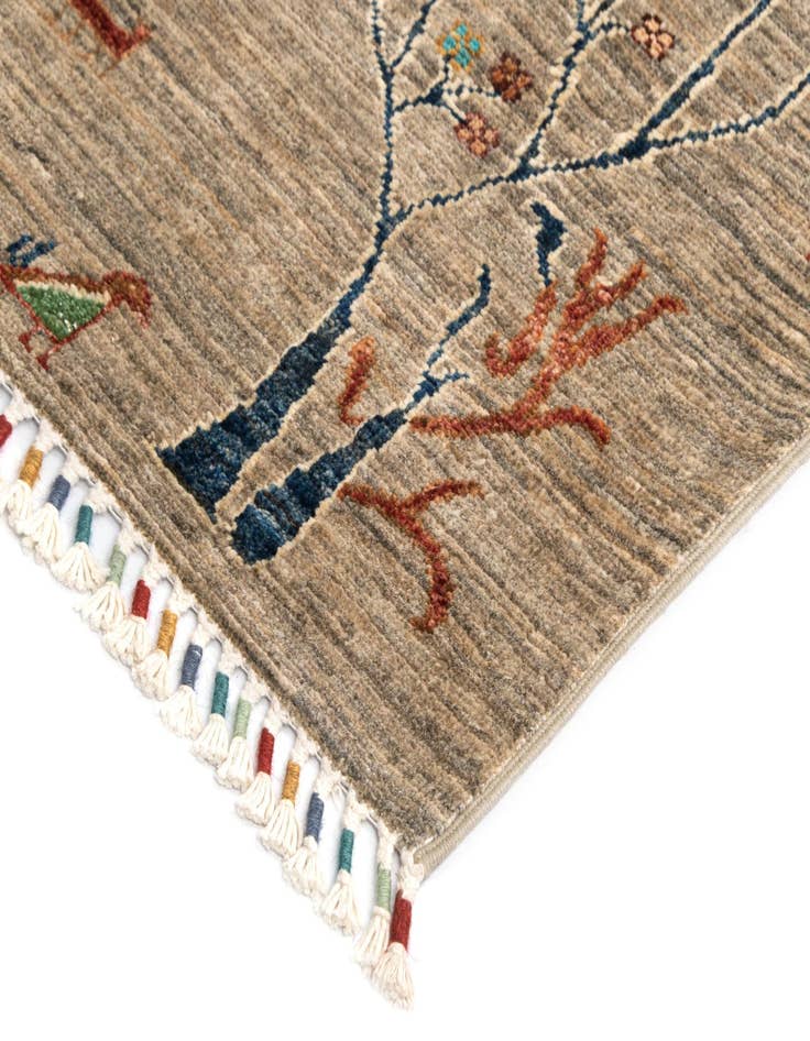 Detail image of 5' 8 x 7' 7 Ariana Wool Rug