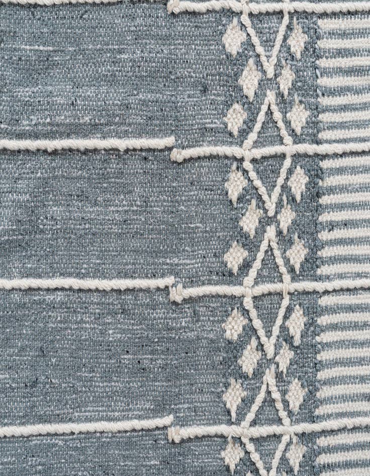 Detail image of  4' 2 x 6'  Hand Woven Arizona Wool Rug