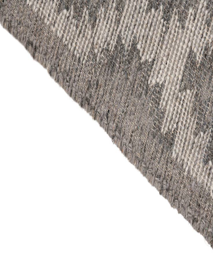 Detail image of  4' x 6' 9  Hand Woven Arizona Wool Rug