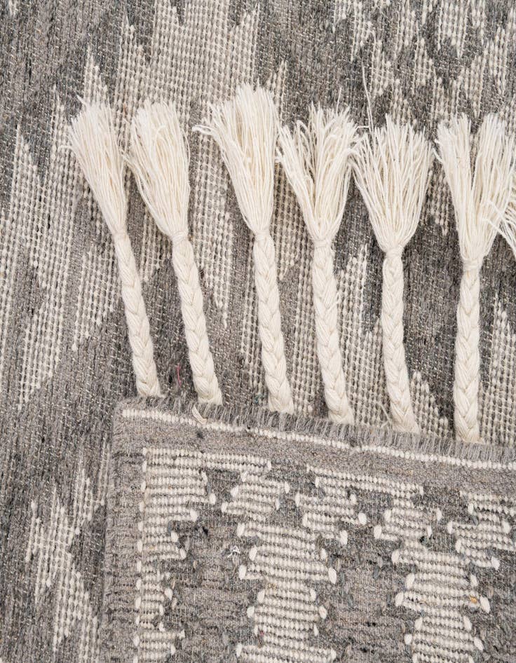 Detail image of  4' x 6' 9  Hand Woven Arizona Wool Rug